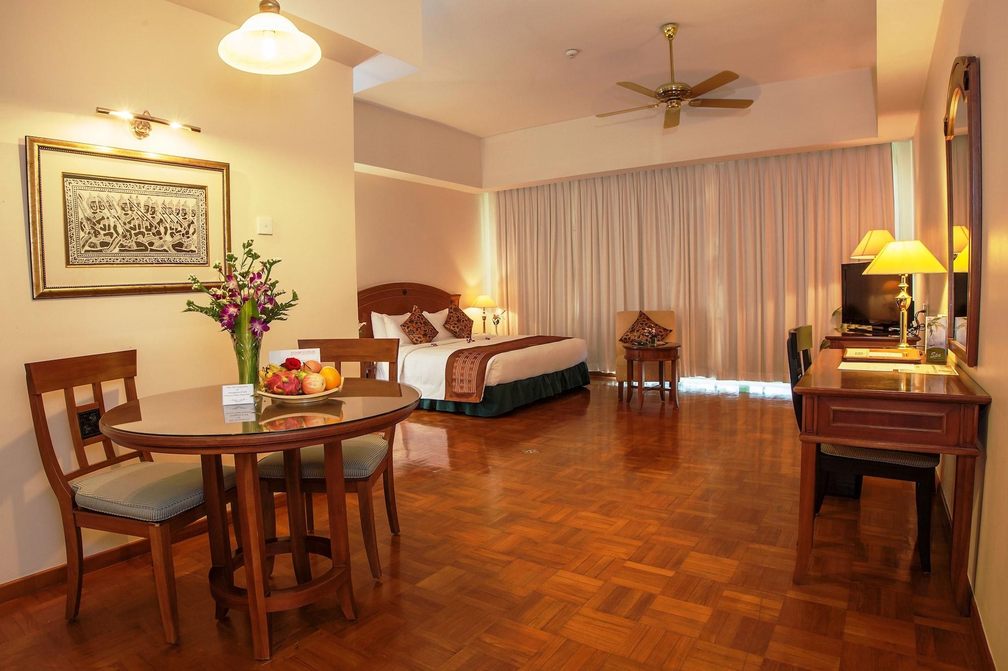 Himawari Hotel Apartments Phnom Penh Eksteriør bilde