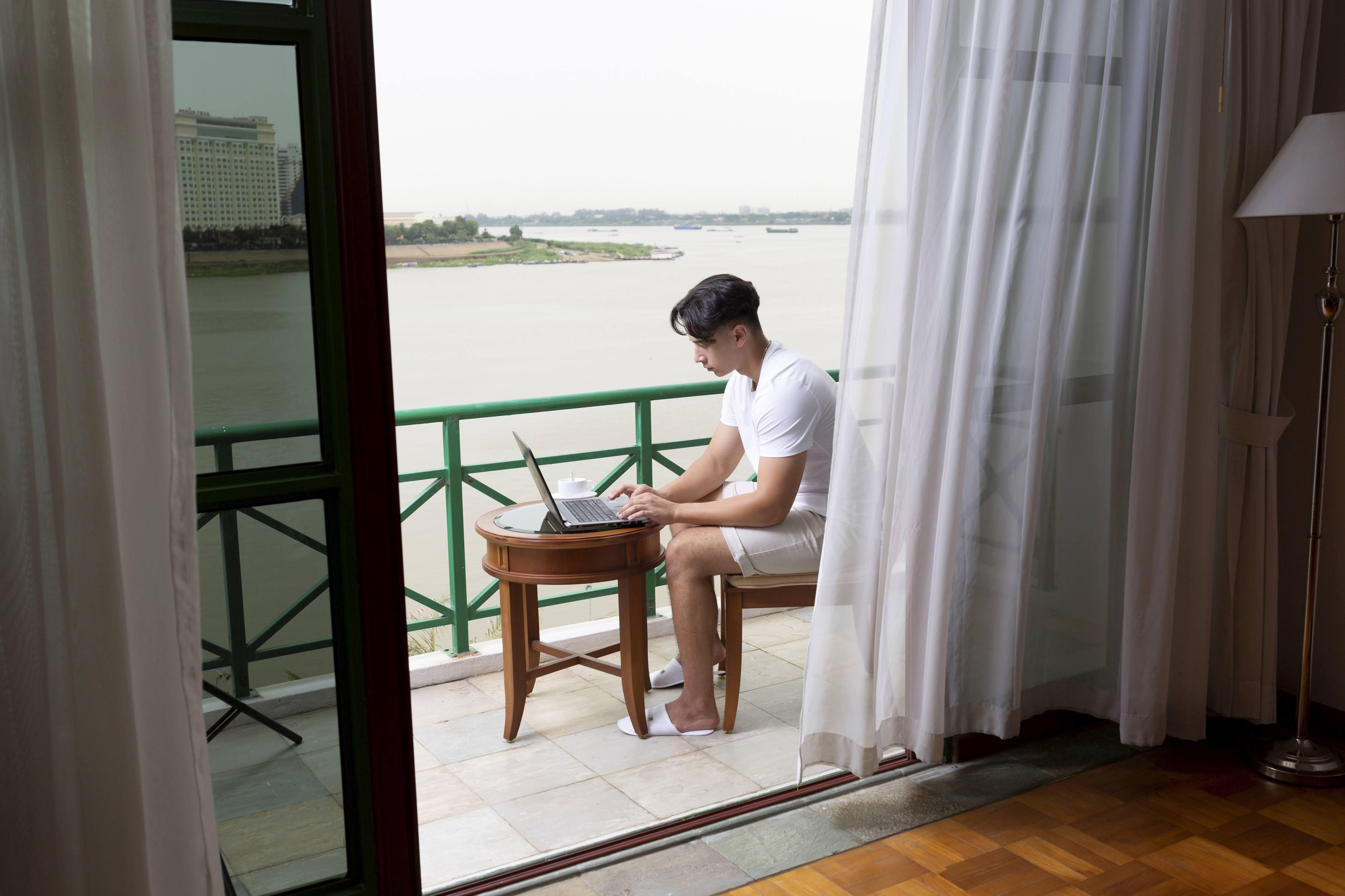Himawari Hotel Apartments Phnom Penh Eksteriør bilde