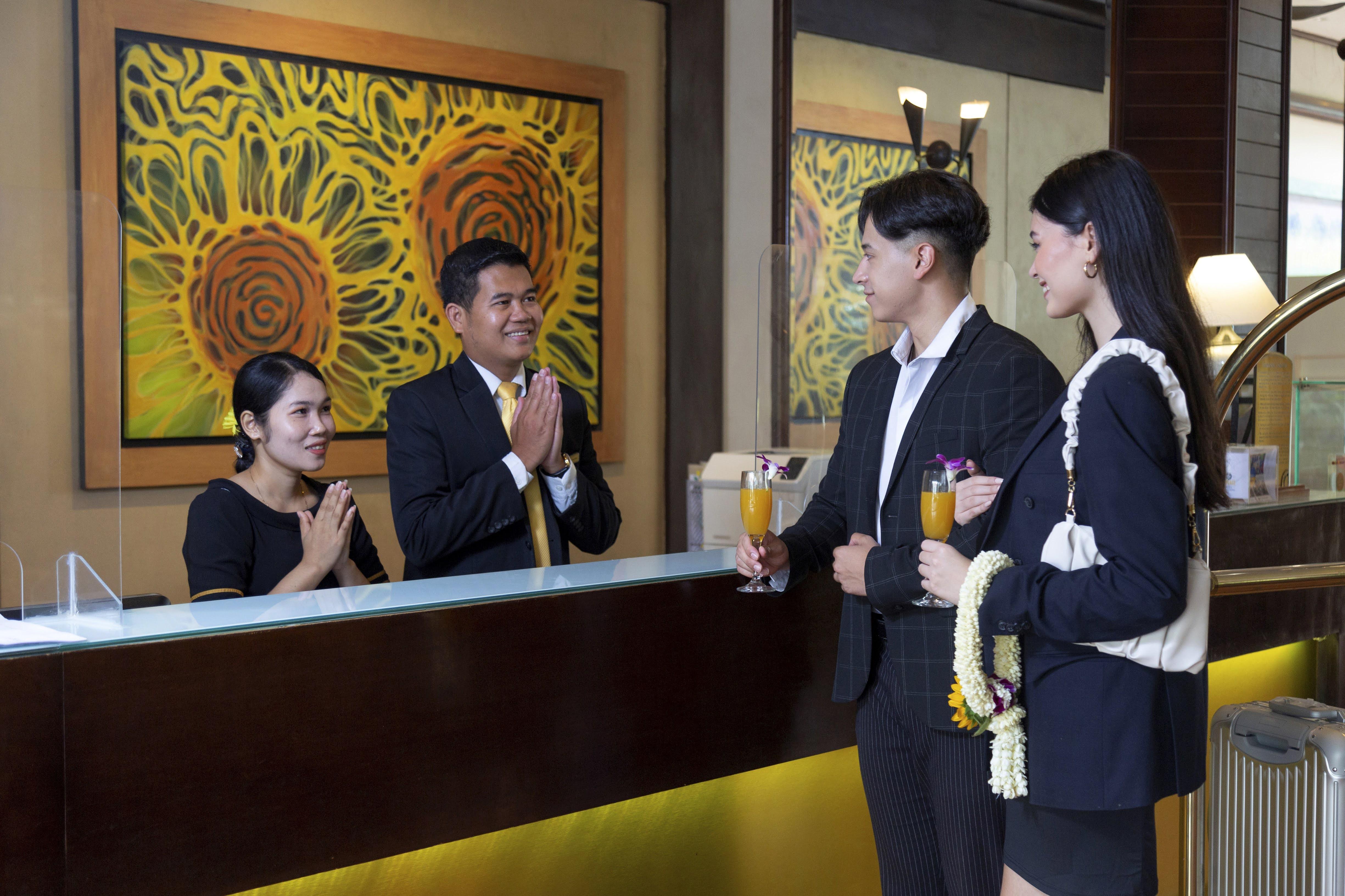 Himawari Hotel Apartments Phnom Penh Eksteriør bilde