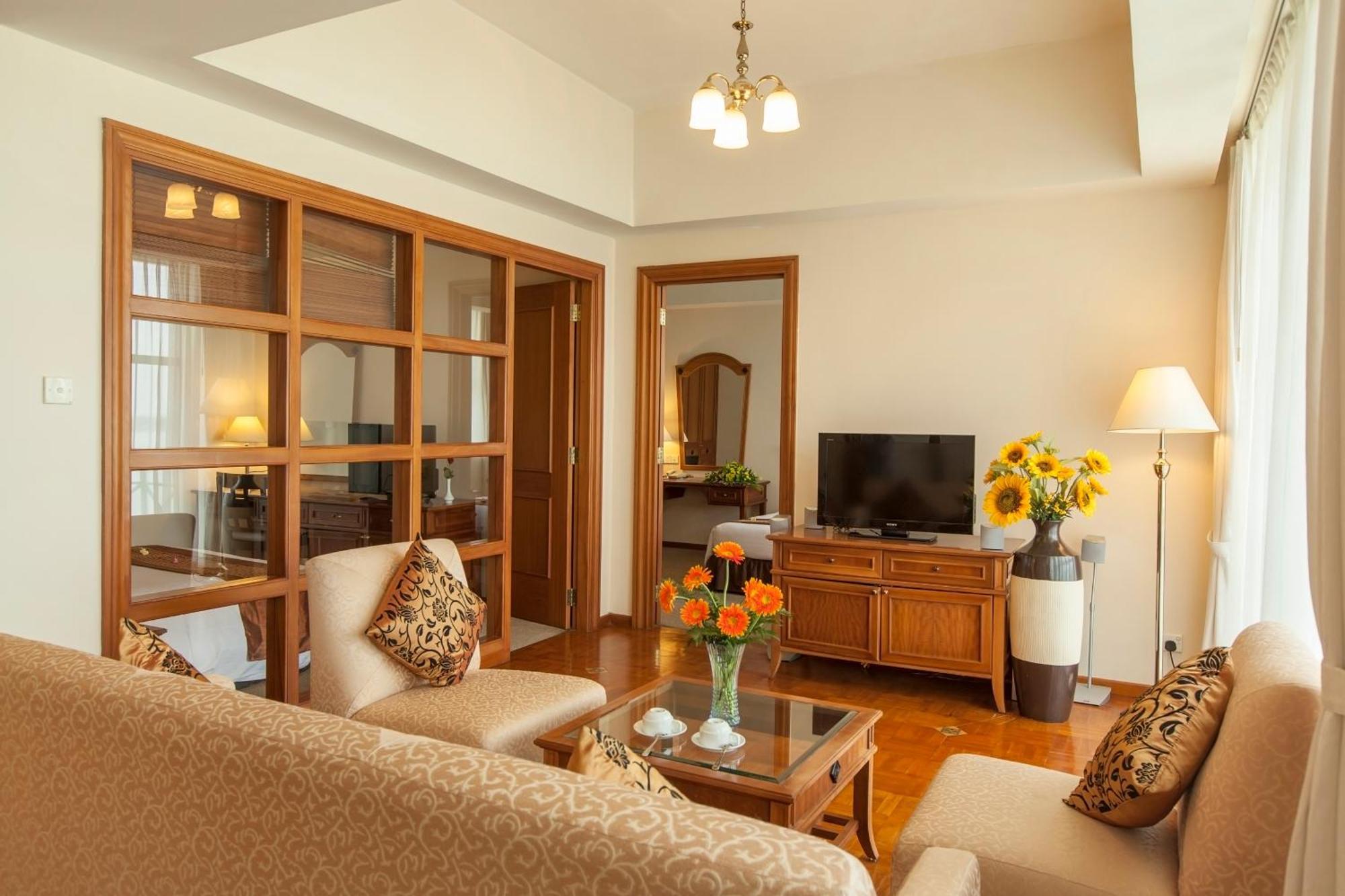 Himawari Hotel Apartments Phnom Penh Eksteriør bilde